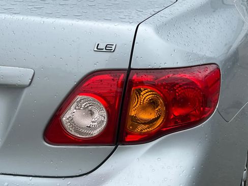 Used 2009 Toyota Corolla LE FWD image 18