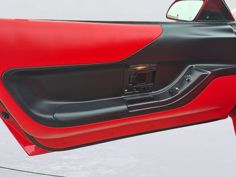 Used 1996 Chevrolet Corvette Convertible RWD image 7