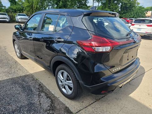 Used 2021 Nissan Kicks S FWD image 4