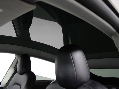 Used 2022 Tesla Model Y Performance AWD/4WD image 18