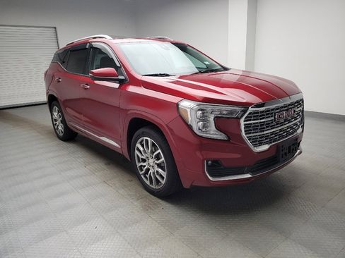 Used 2022 GMC Terrain Denali w/ Denali Premium Package AWD/4WD image 13