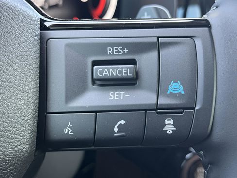 New 2026 Nissan Pathfinder SL FWD image 30