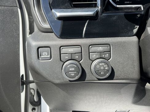 Used 2026 Chevrolet Silverado 1500 RST AWD/4WD image 31