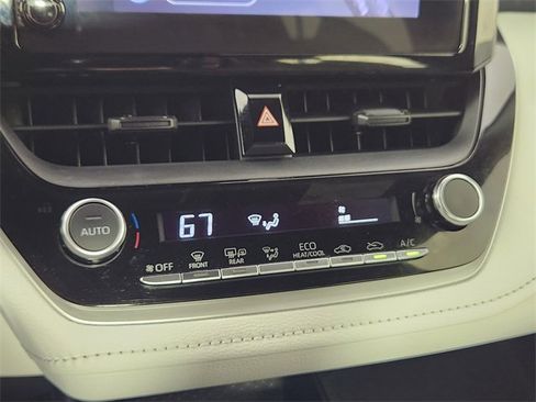 Used 2023 Toyota Corolla SE image 21