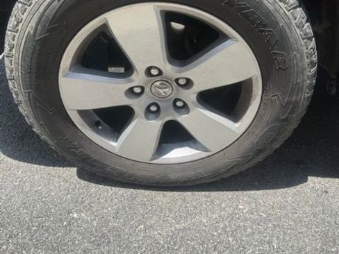 Used 2011 RAM 1500 Express AWD/4WD image 2