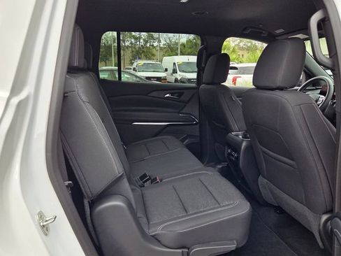 Used 2026 Chevrolet Traverse LT w/ Driver Confidence Package FWD image 16