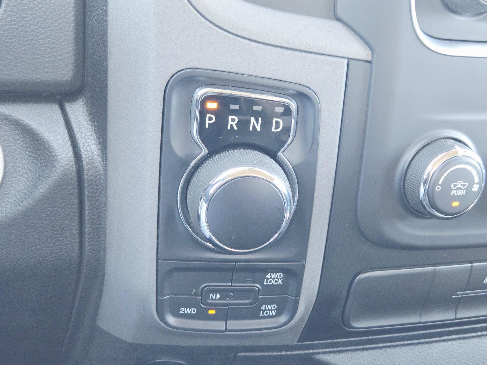 Used 2017 RAM 1500 Express AWD/4WD image 29