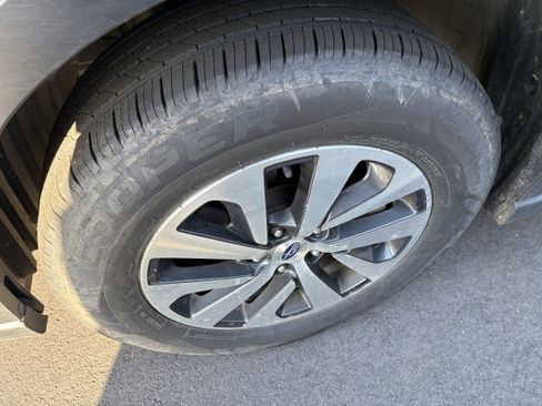 Used 2021 Subaru Outback Premium image 10