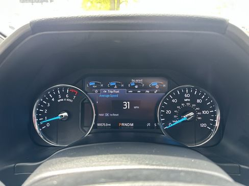 Used 2020 Ford Expedition XLT w/ Equipment Group 202A AWD/4WD image 37