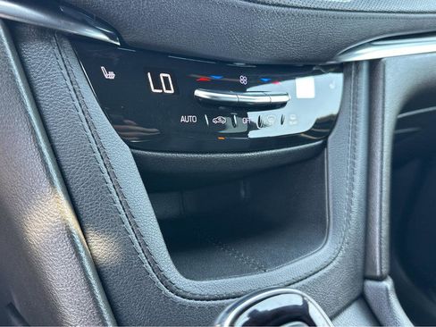 Used 2023 Cadillac XT5 Premium Luxury image 16