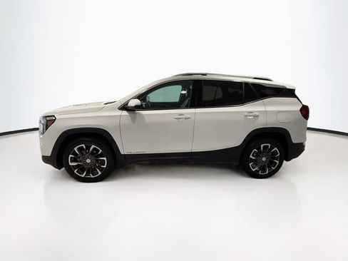 Certified 2022 GMC Terrain SLT w/ LPO, Roadside Safety Package AWD/4WD image 4