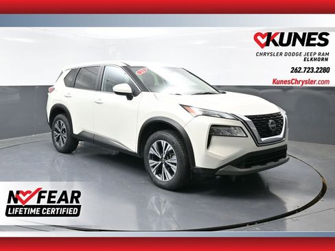 Used 2023 Nissan Rogue SV image 1