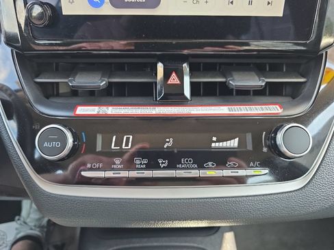 Used 2026 Toyota Corolla LE FWD image 33