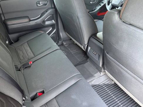 Used 2025 Nissan Frontier PRO-4X AWD/4WD image 16