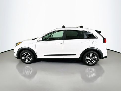 Used 2020 Kia Niro EX image 2