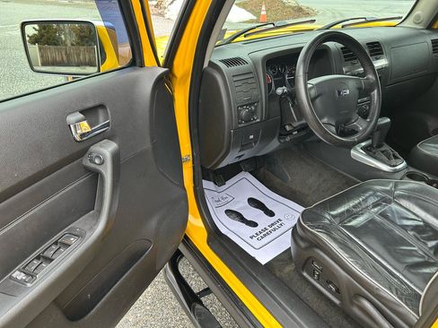 Used 2007 HUMMER H3 Adventure image 10