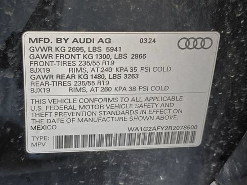 Used 2024 Audi Q5 e Premium w/ Convenience Package AWD/4WD image 32