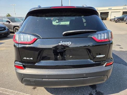 Used 2020 Jeep Cherokee Latitude Plus w/ Comfort/Convenience Group AWD/4WD image 12