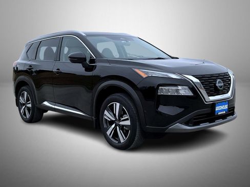 Used 2023 Nissan Rogue SL w/ SL Premium Package image 3