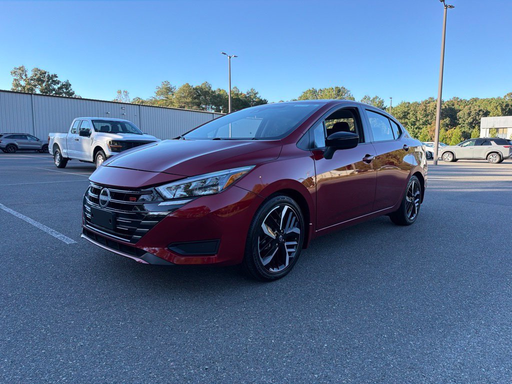 Used 2025 Nissan Versa SR w/ Trunk Package FWD image 2