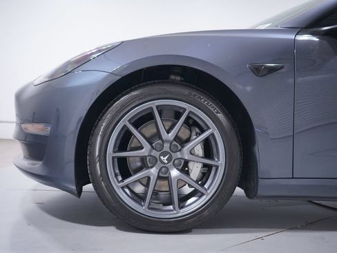 Used 2023 Tesla Model 3 Standard Range RWD image 2