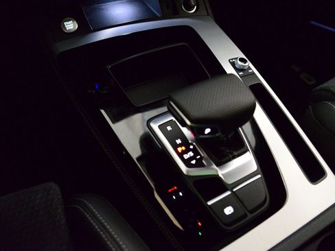 Certified 2024 Audi Q5 e Premium Plus w/ Premium Plus Package image 13