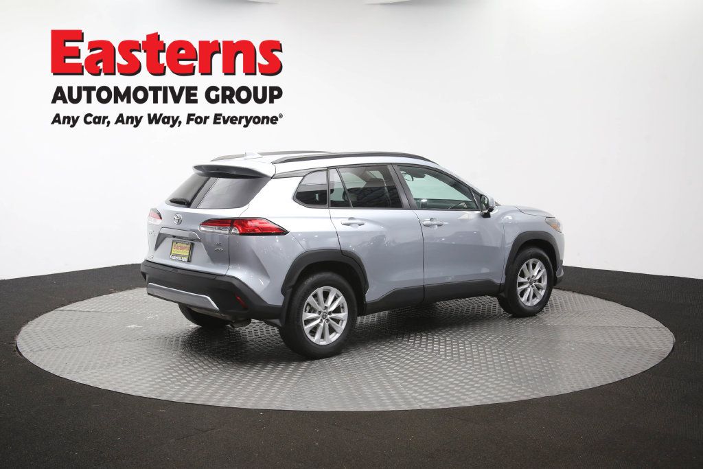 Used 2022 Toyota Corolla Cross LE AWD/4WD image 40