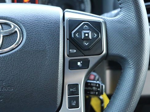 Used 2021 Toyota Tacoma SR5 RWD image 17
