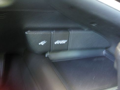 Used 2021 Toyota Camry LE image 20