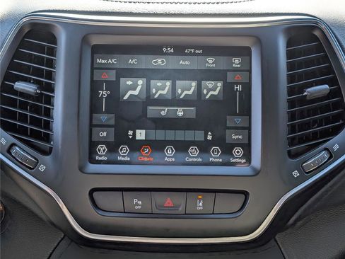 Used 2021 Jeep Cherokee Latitude Lux 80th Anniv w/ Quick Order Package 26U 80TH image 24