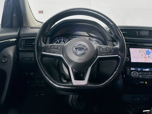 Used 2021 Nissan Rogue Sport SL w/ Premium Package FWD image 17
