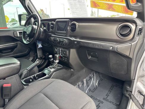 Used 2018 Jeep Wrangler Unlimited Sport S AWD/4WD image 28