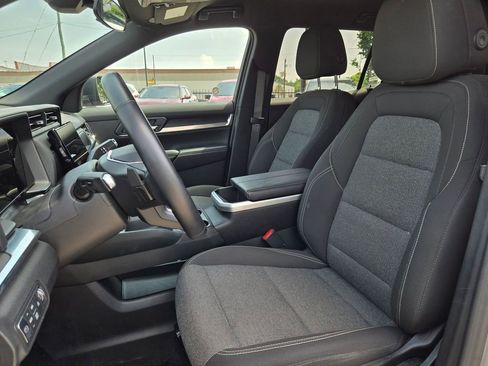 Used 2025 GMC Terrain Elevation AWD/4WD image 22