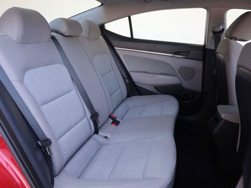 Used 2017 Hyundai Elantra SE FWD image 23