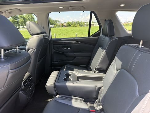 Certified 2025 Honda Pilot Elite image 26