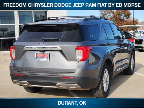 Used 2022 Ford Explorer XLT w/ Equipment Group 202A image 4