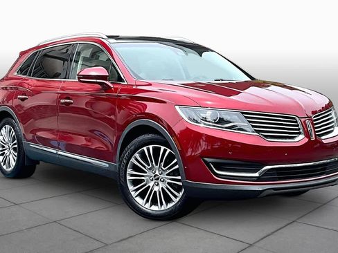 Used 2018 Lincoln MKX Reserve w/ Driver Assistance Package FWD image 3
