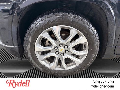 Used 2019 Chevrolet Traverse Premier w/ LPO, Floor Liner Package AWD/4WD image 9