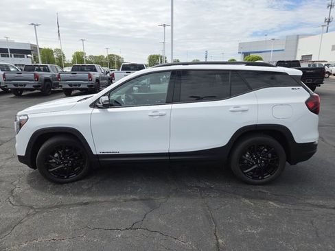 Used 2023 GMC Terrain SLT w/ Tech Package FWD image 20
