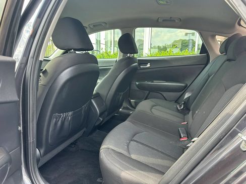 Used 2018 Kia Optima LX FWD image 12
