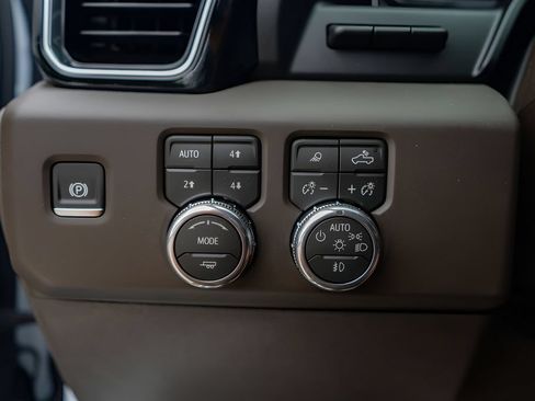 New 2026 GMC Sierra 1500 Denali w/ Denali Reserve Package AWD/4WD image 18