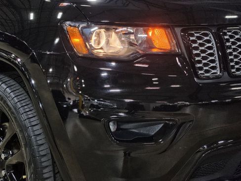 Used 2020 Jeep Grand Cherokee Altitude AWD/4WD image 15