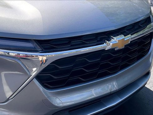 Certified 2024 Chevrolet Trax LT w/ Driver Confidence Package FWD image 31
