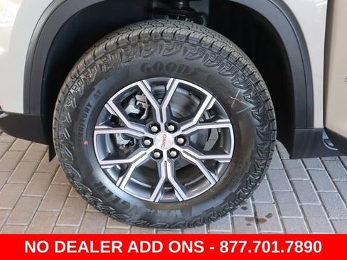 New 2026 GMC Acadia AT4 w/ Luxury Package image 12