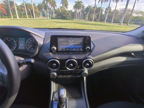 Used 2024 Nissan Sentra S FWD image 17