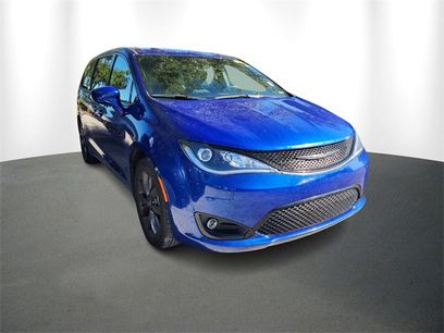 Used 2020 Chrysler Pacifica Touring w/ S Appearance Package