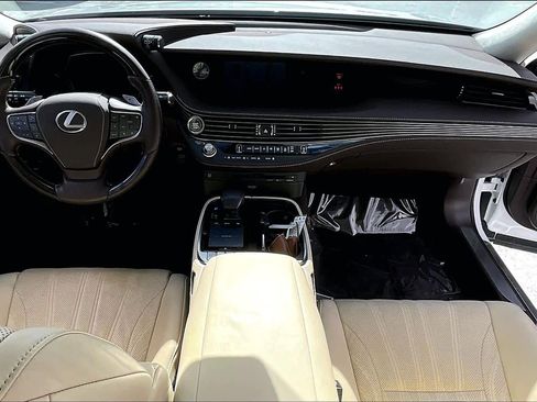 Used 2018 Lexus LS 500 w/ Interior Upgrade Package image 14