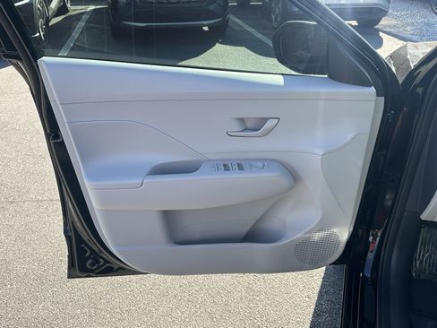 Used 2024 Hyundai Kona SEL FWD image 10