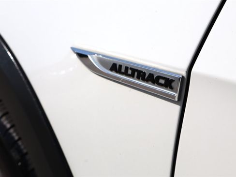 Used 2019 Volkswagen Golf Alltrack AWD/4WD image 11