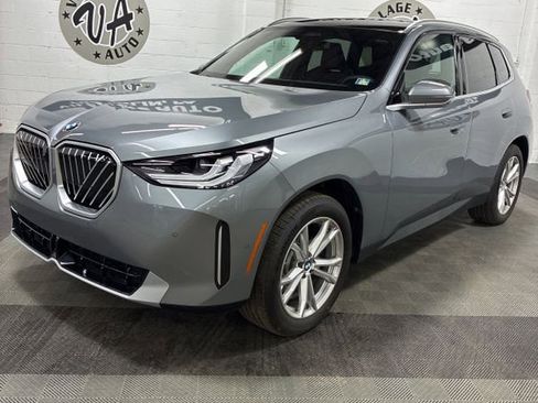 Used 2025 BMW X3 xDrive30i w/ Premium Package AWD/4WD image 2